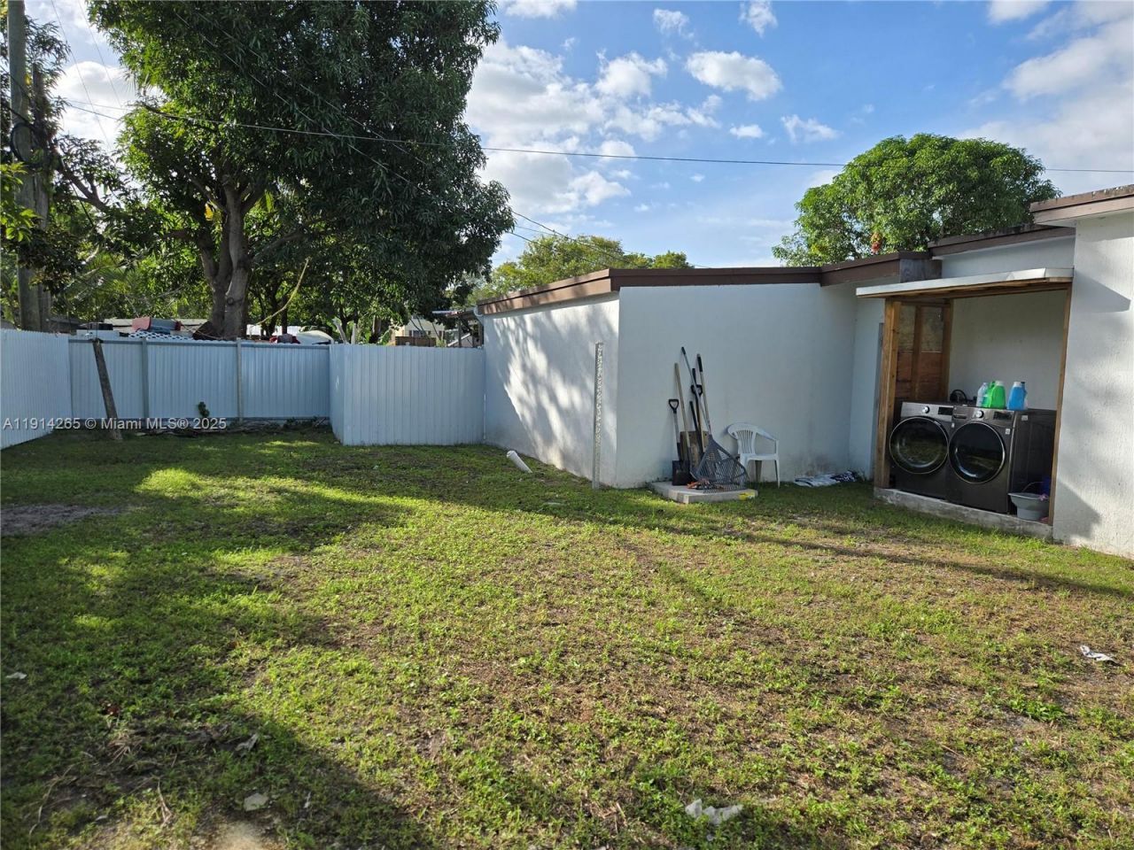 1420 NW 116th St, Miami, FL 33167 Photo