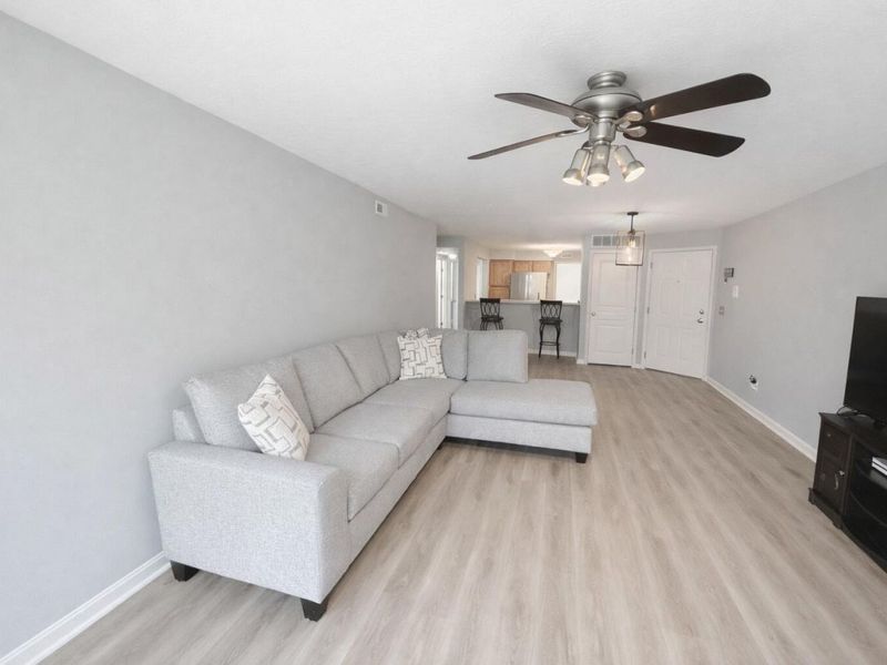 1612 Ashley Court, Unit 102, Florence, KY 41042 Photo 2