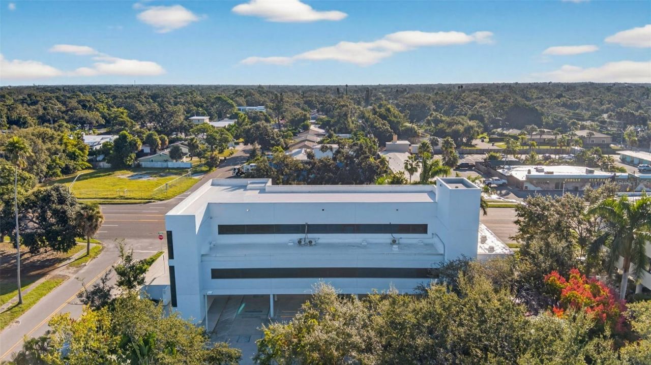 2426 S Tamiami Trail, Sarasota, FL 34239 Photo