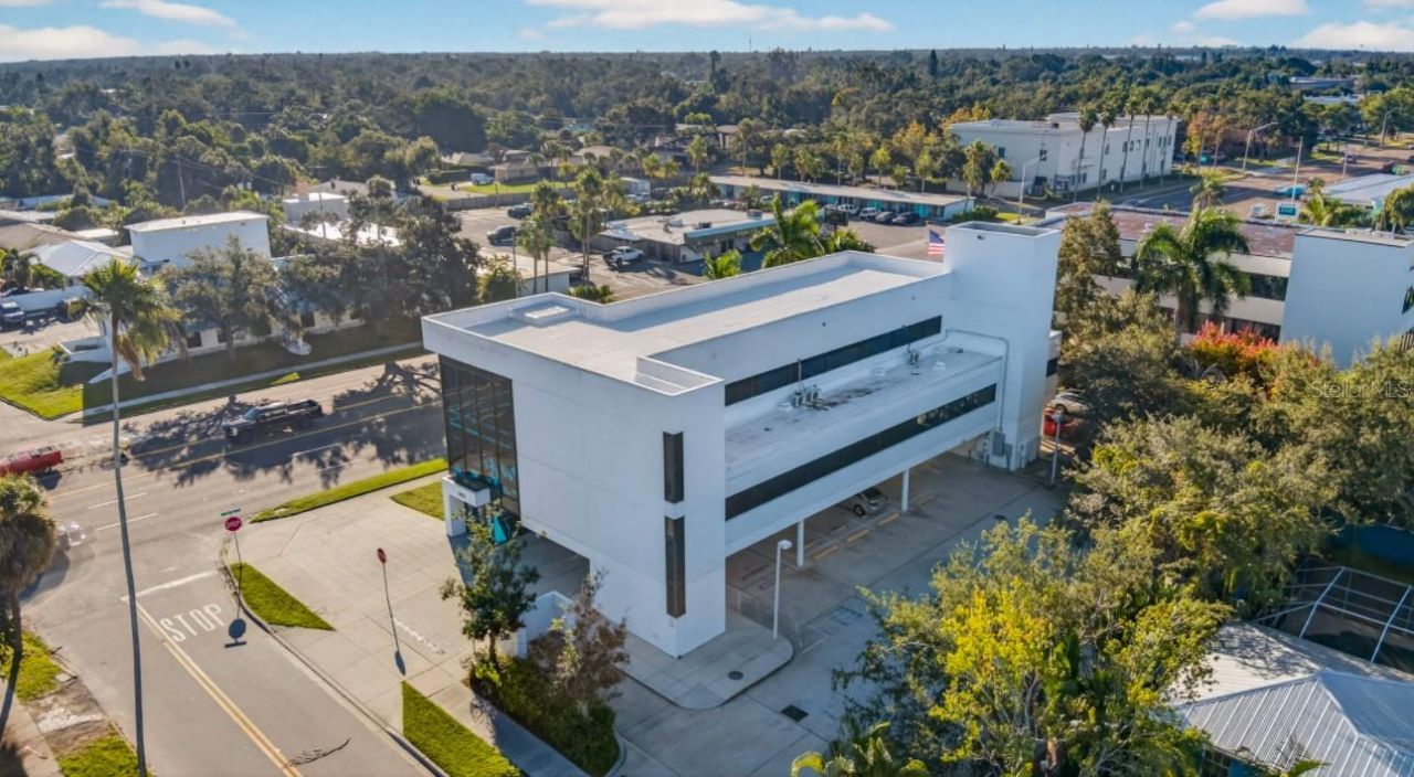 2426 S Tamiami Trail, Sarasota, FL 34239 Photo