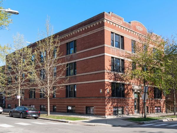 2053 W Iowa Street, Unit 1, Chicago, IL 60622