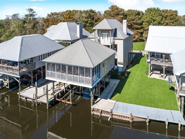 32870 RIVERGATE Circle, Springfield, LA 70462