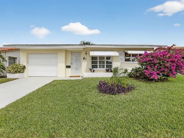 4305 NW 49th Dr, Tamarac, FL 33319