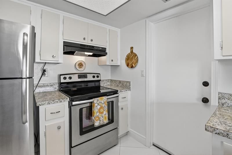 4305 NW 49th Dr, Tamarac, FL 33319 Photo