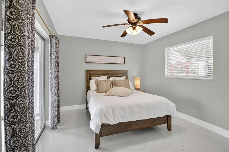 4305 NW 49th Dr, Tamarac, FL 33319 Photo