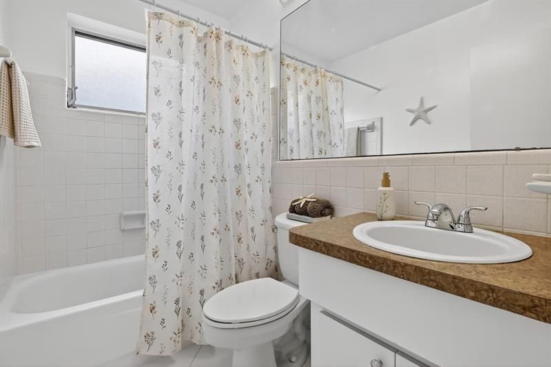 4305 NW 49th Dr, Tamarac, FL 33319 Photo