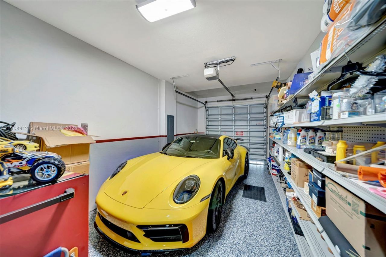 10867 NW 76th Ln, Doral, FL 33178 Photo