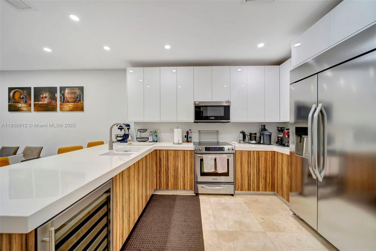 10867 NW 76th Ln, Doral, FL 33178 Photo