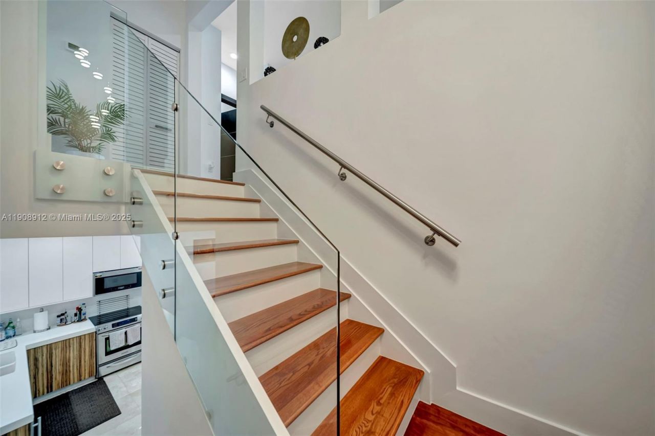 10867 NW 76th Ln, Doral, FL 33178 Photo