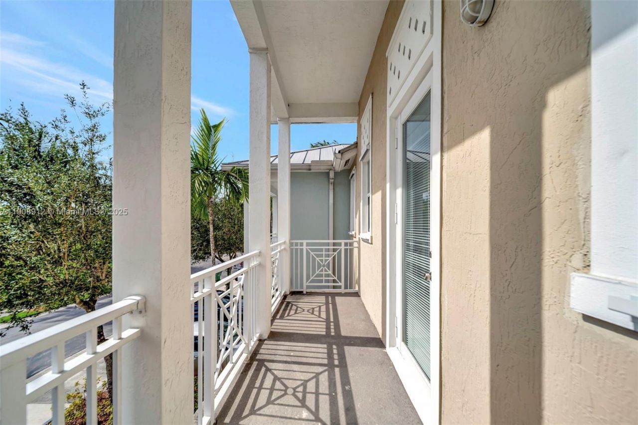 10867 NW 76th Ln, Doral, FL 33178 Photo