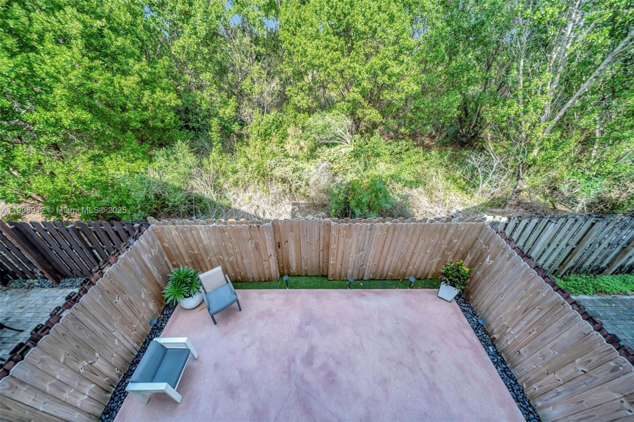 10867 NW 76th Ln, Doral, FL 33178 Photo