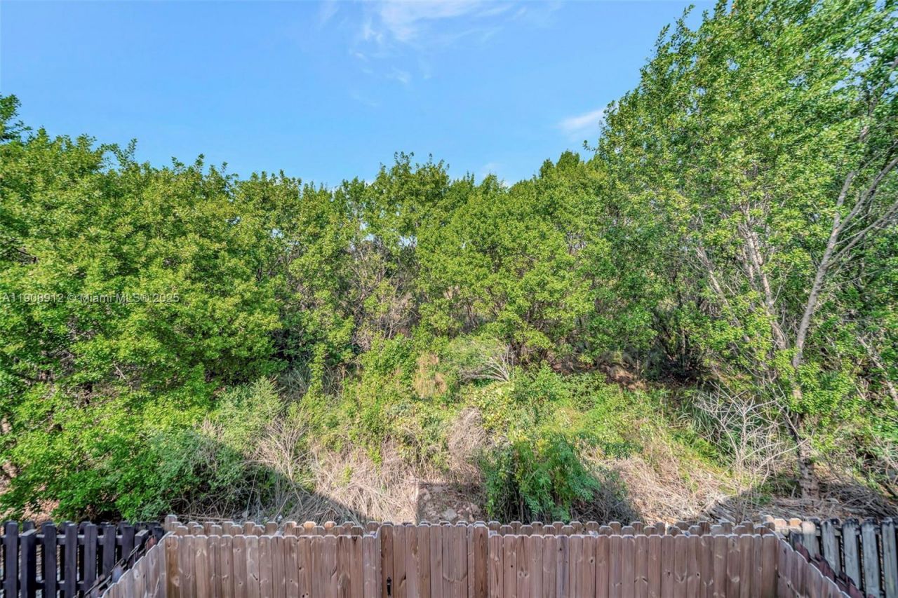 10867 NW 76th Ln, Doral, FL 33178 Photo