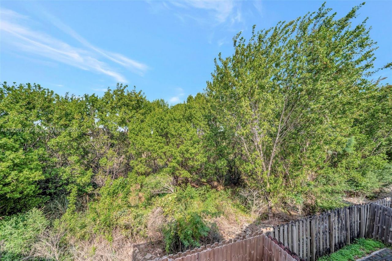 10867 NW 76th Ln, Doral, FL 33178 Photo