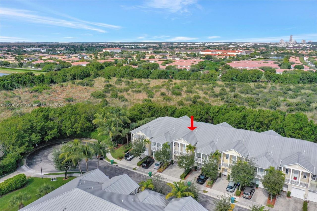 10867 NW 76th Ln, Doral, FL 33178 Photo