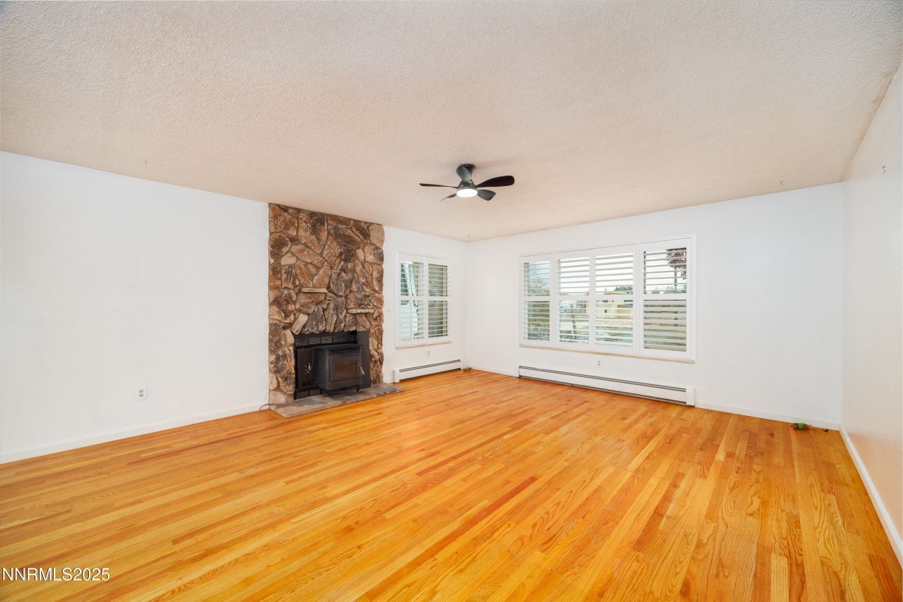 375 Hoge Road, Reno, NV 89506 Photo