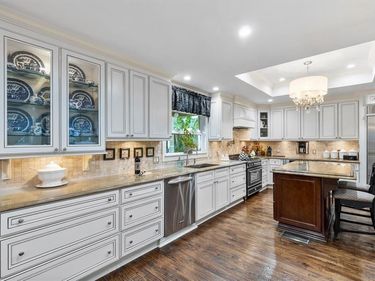 1432 Sylvan Avenue, Dallas, TX 75208