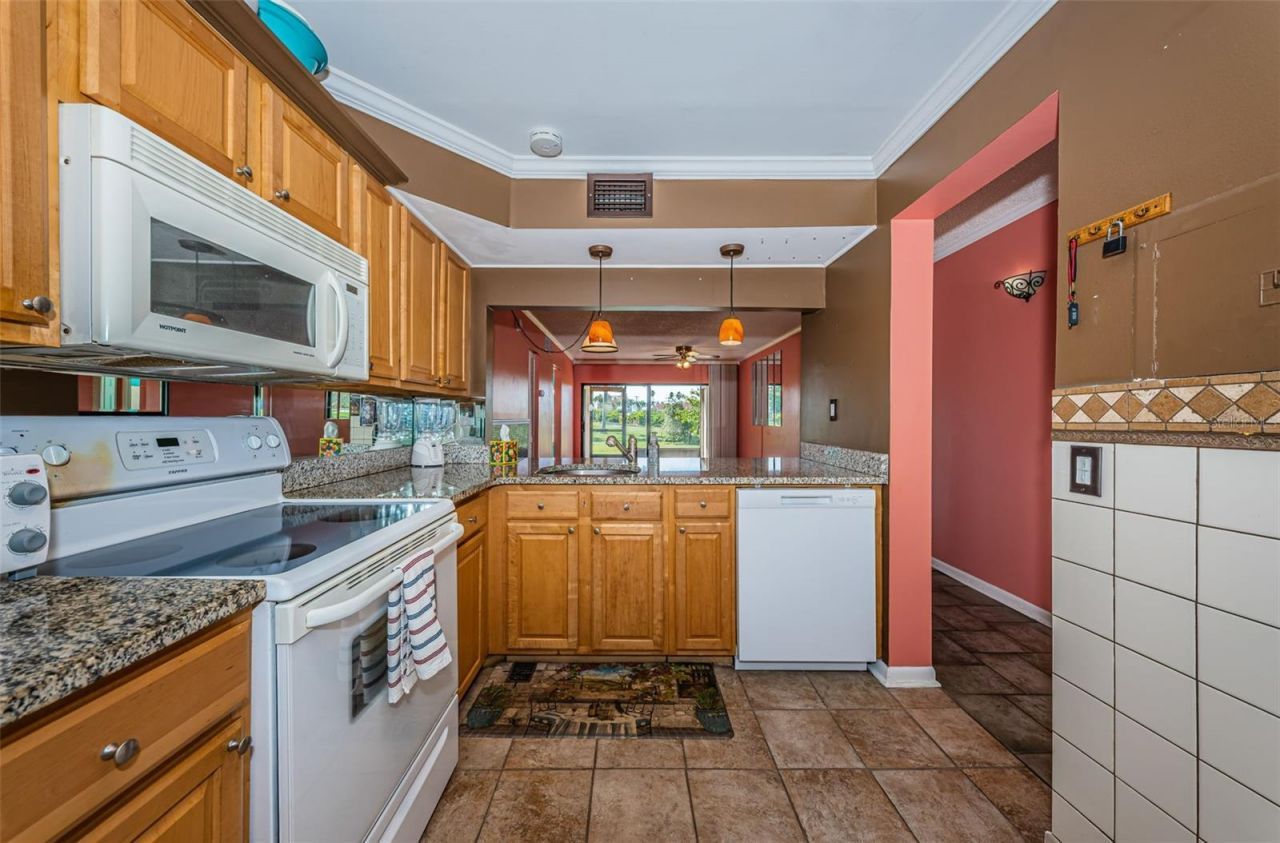 6269 Palma Del Mar Boulevard S, Unit 105, Saint Petersburg, FL 33715 Photo