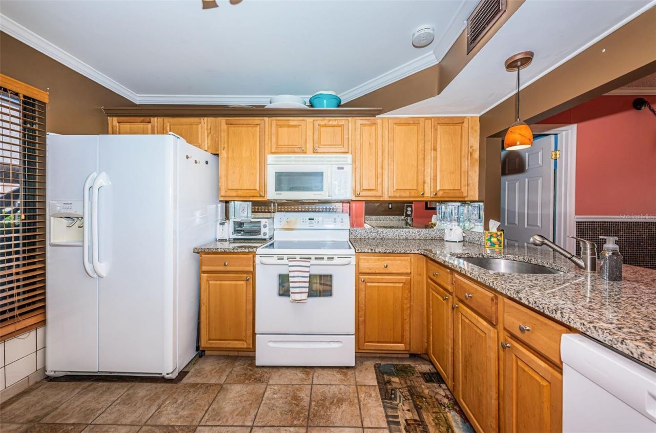 6269 Palma Del Mar Boulevard S, Unit 105, Saint Petersburg, FL 33715 Photo