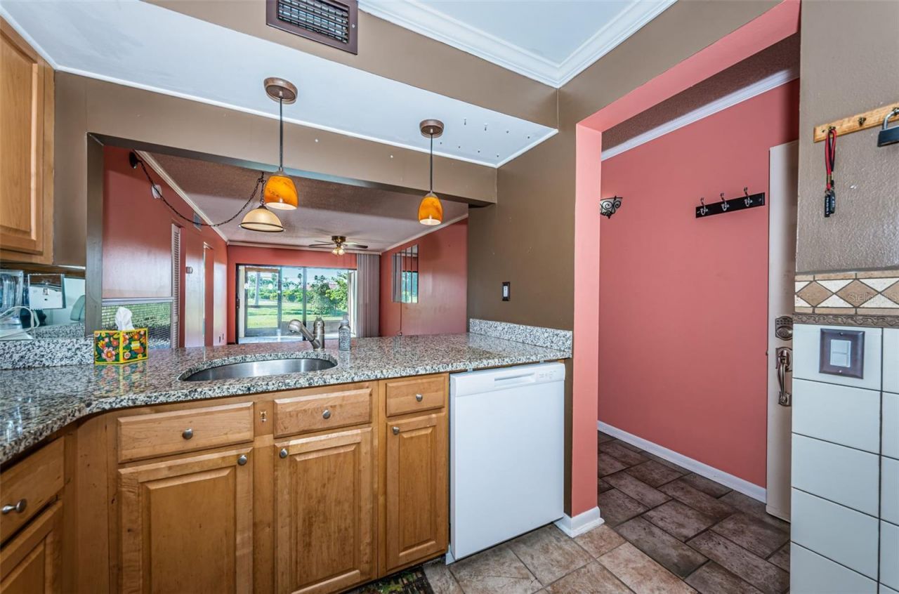 6269 Palma Del Mar Boulevard S, Unit 105, Saint Petersburg, FL 33715 Photo
