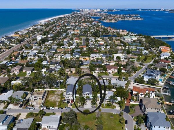 117 6TH STREET, BELLEAIR BEACH, FL 33786