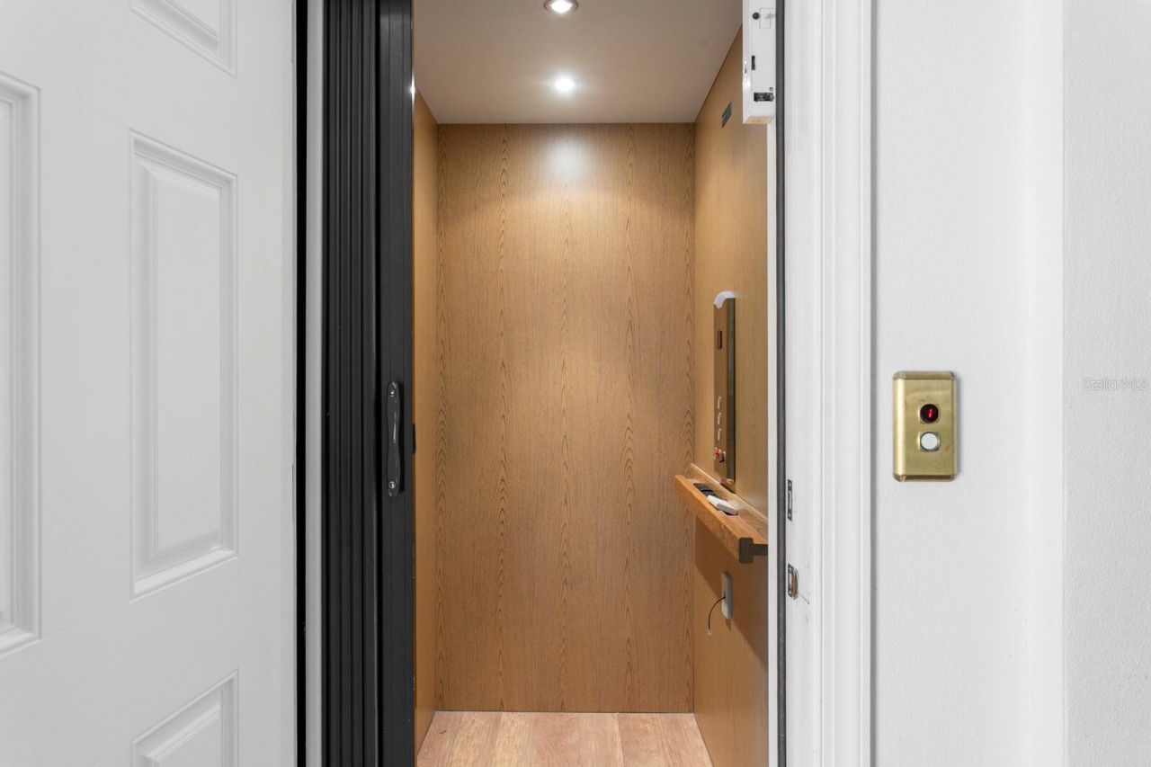 117 6th Street, Belleair Beach, FL 33786 Photo