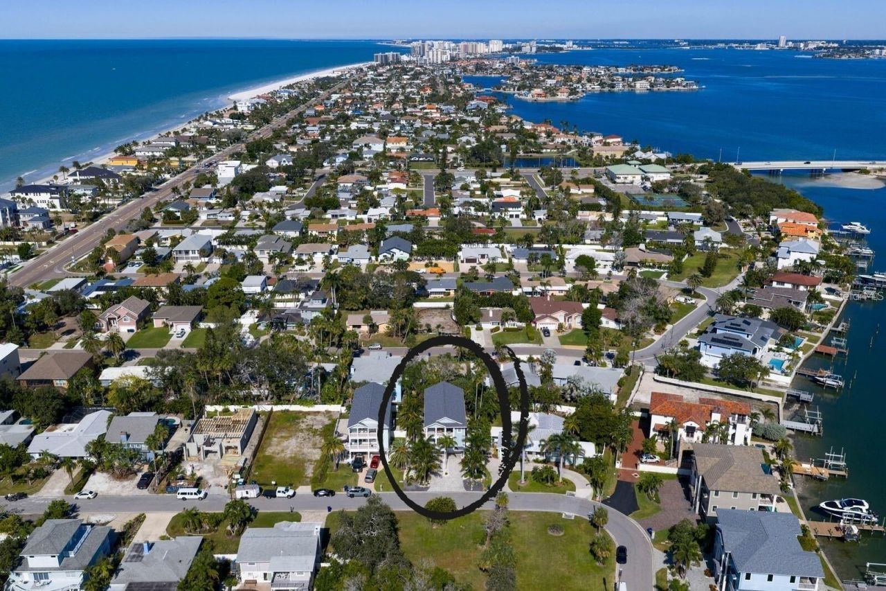 117 6th Street, Belleair Beach, FL 33786 Photo