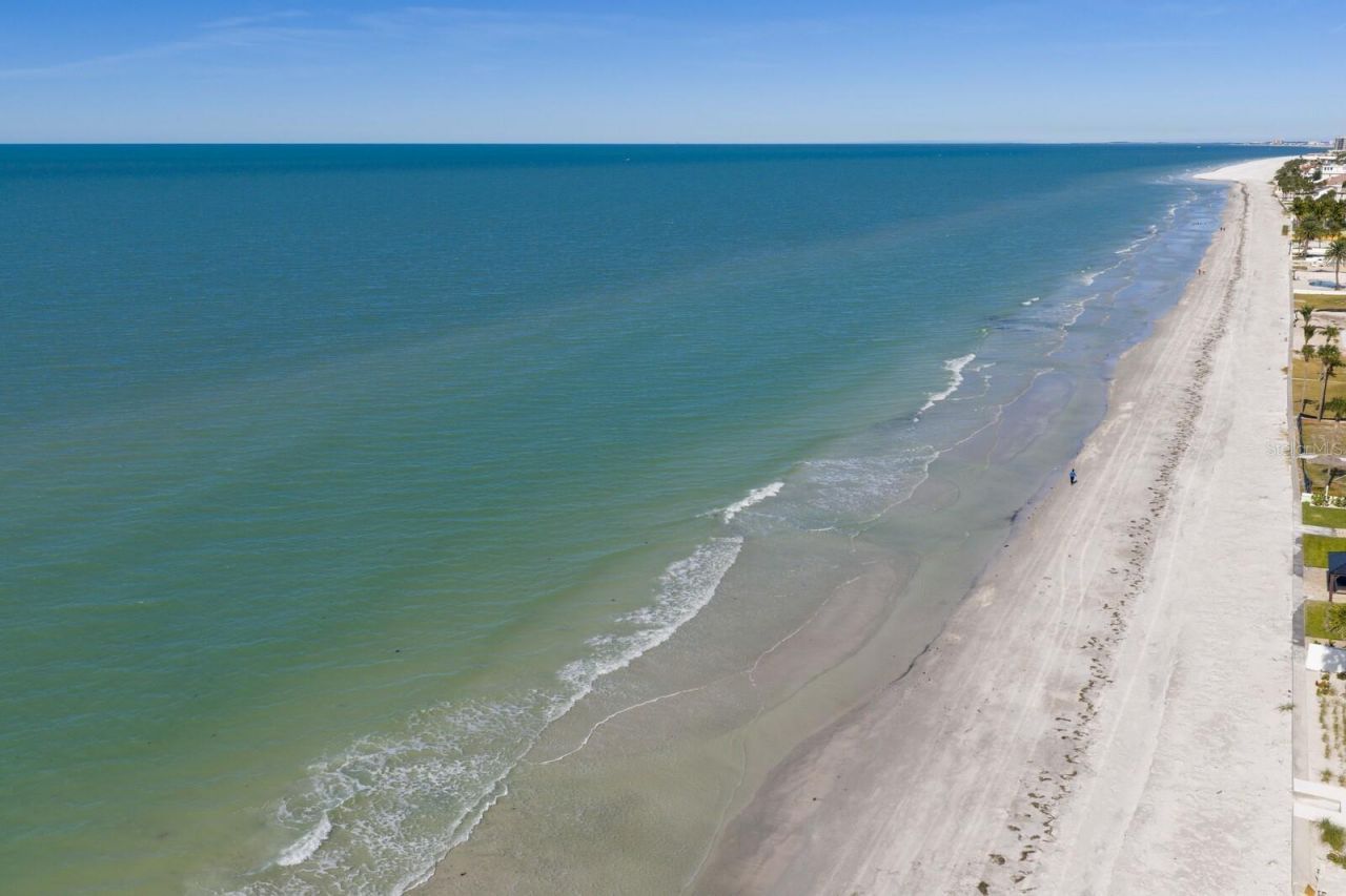 117 6th Street, Belleair Beach, FL 33786 Photo