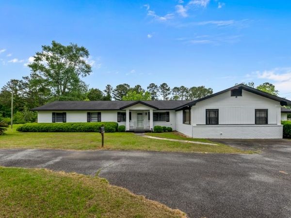 9778 Florida-Georgia Highway , Havana, FL 32333