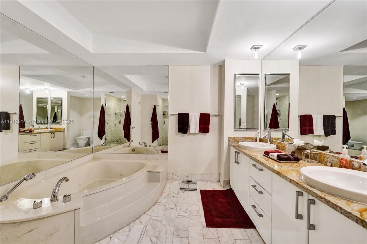 20281 E Country Club Dr, Unit 607, Aventura, FL 33180 Photo