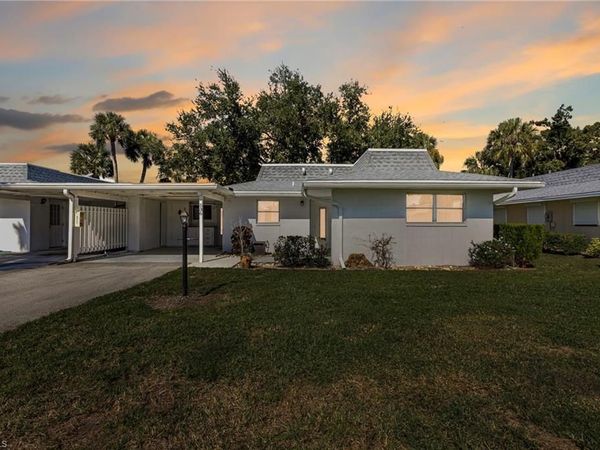 536 Pangola DR, NORTH FORT MYERS, FL 33903