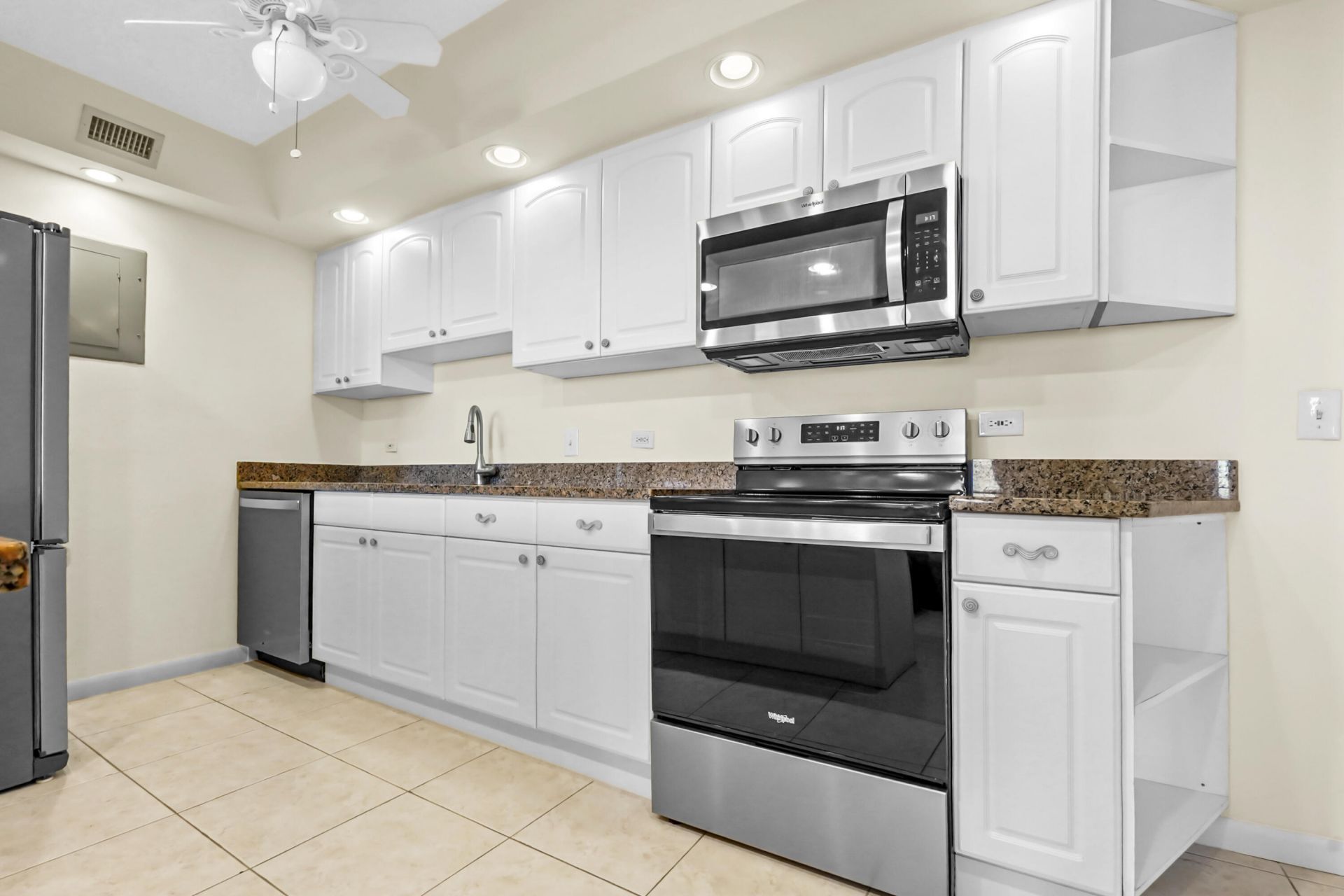 1200 Marine Way, Unit 403, North Palm Beach, FL 33408 Photo