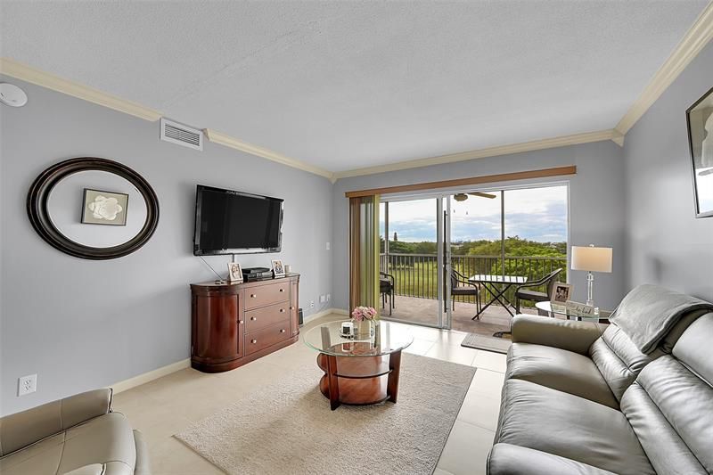 3100 N Palm Aire Dr, Unit 606, Pompano Beach, FL 33069 Photo