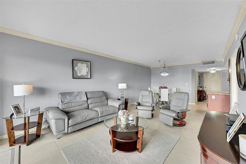 3100 N Palm Aire Dr, Unit 606, Pompano Beach, FL 33069 Photo