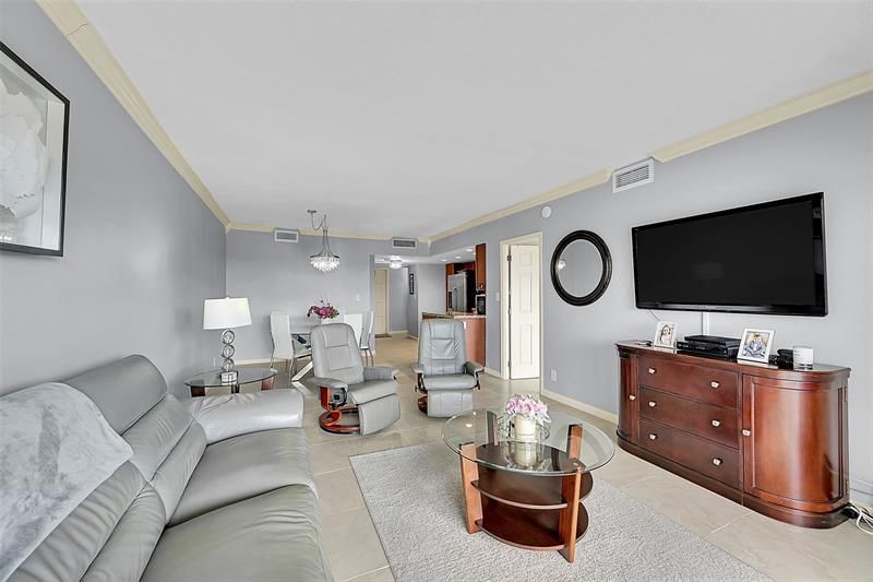 3100 N Palm Aire Dr, Unit 606, Pompano Beach, FL 33069 Photo