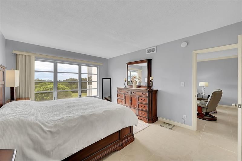 3100 N Palm Aire Dr, Unit 606, Pompano Beach, FL 33069 Photo