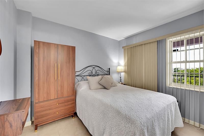 3100 N Palm Aire Dr, Unit 606, Pompano Beach, FL 33069 Photo