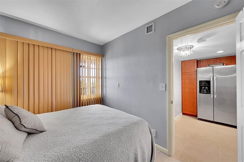 3100 N Palm Aire Dr, Unit 606, Pompano Beach, FL 33069 Photo