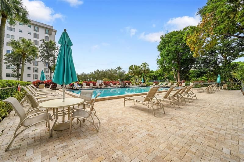 3100 N Palm Aire Dr, Unit 606, Pompano Beach, FL 33069 Photo