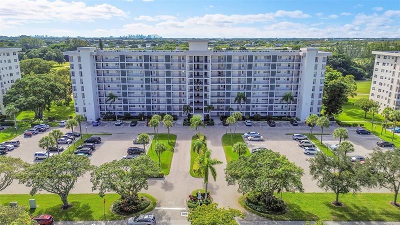 3100 N Palm Aire Dr, Unit 606, Pompano Beach, FL 33069 Photo