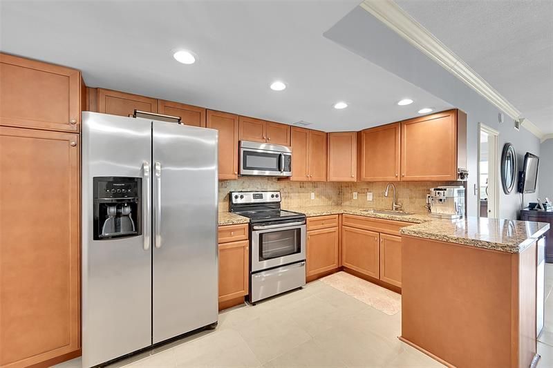 3100 N Palm Aire Dr, Unit 606, Pompano Beach, FL 33069 Photo