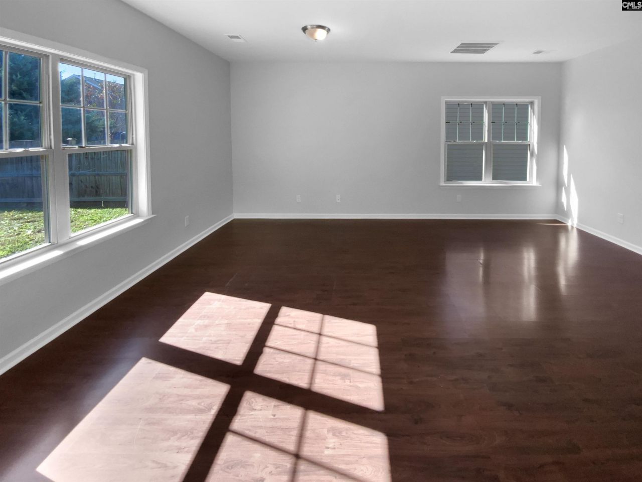 756 Helmsman Lane Photo 4