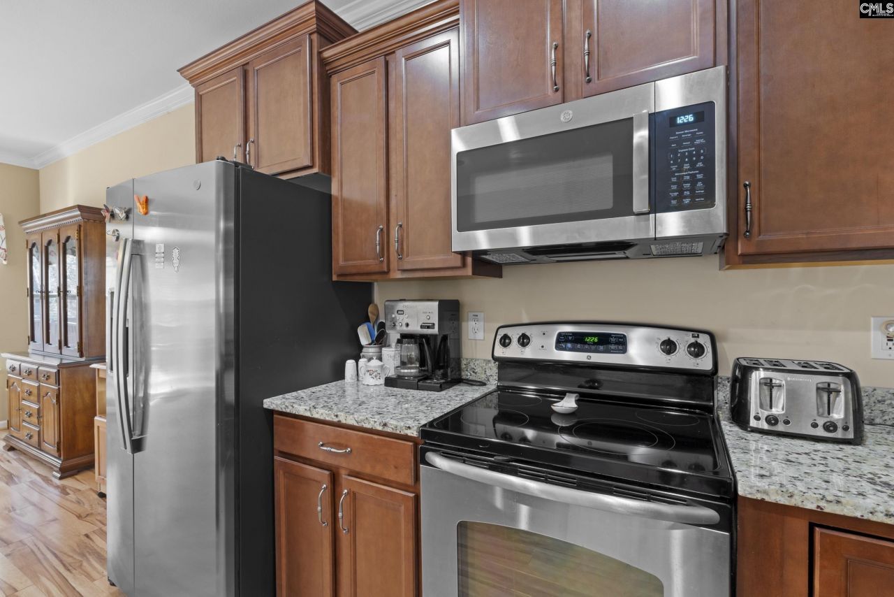 204 Saints Creek Lane  Photo 8