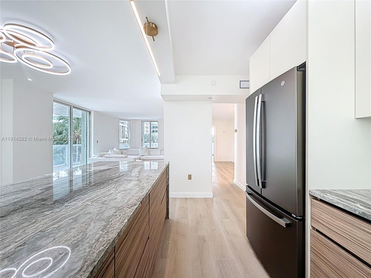 5900 Collins Ave, Unit 508, Miami Beach, FL 33140 Photo