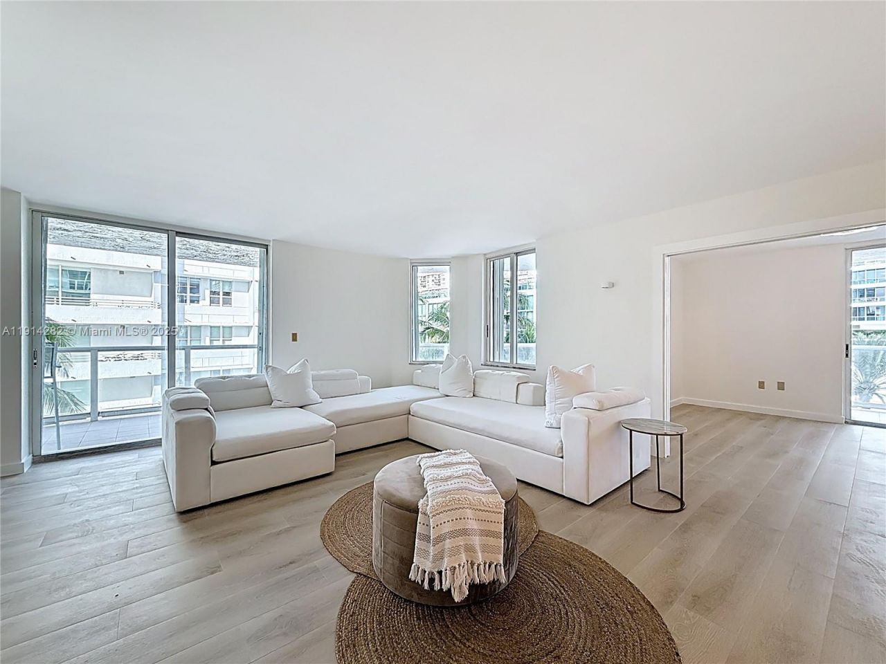 5900 Collins Ave, Unit 508, Miami Beach, FL 33140 Photo
