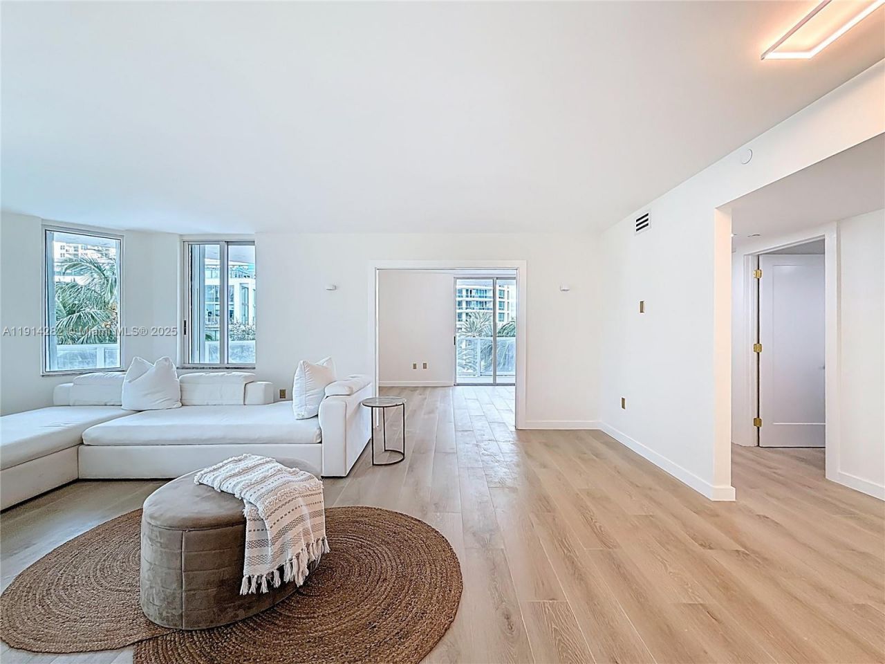 5900 Collins Ave, Unit 508, Miami Beach, FL 33140 Photo