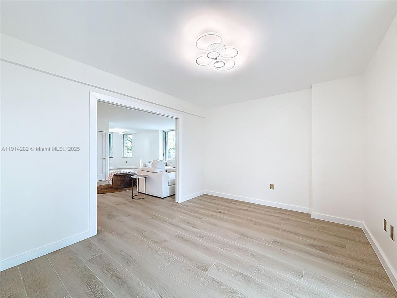 5900 Collins Ave, Unit 508, Miami Beach, FL 33140 Photo