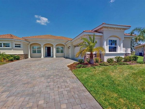 8851 FALLEN OAK DRIVE, DAVENPORT, FL 33896