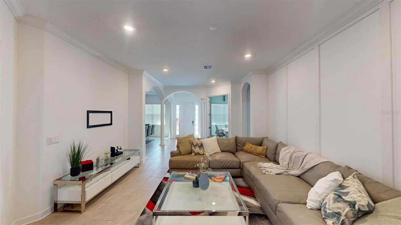 8851 Fallen Oak Drive, Davenport, FL 33896 Photo