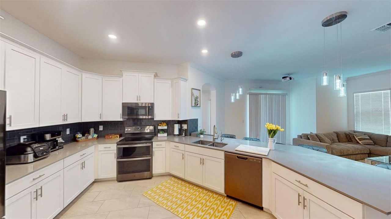 8851 Fallen Oak Drive, Davenport, FL 33896 Photo