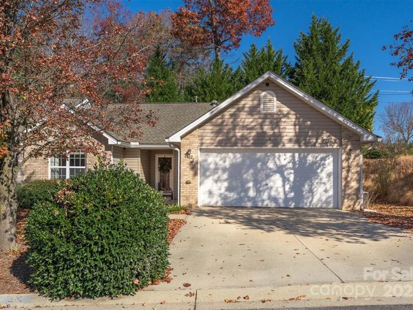 412 Wiltshire Circle, Fletcher, NC 28732